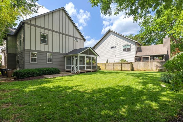 908B Gale Ln, Nashville, TN 37204