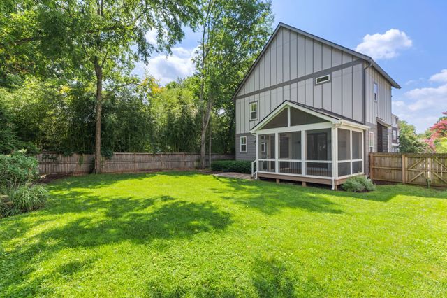 908B Gale Ln, Nashville, TN 37204