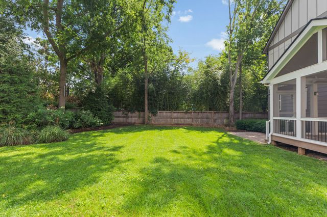 908B Gale Ln, Nashville, TN 37204
