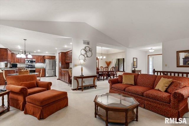 2013 Redlands Drive, Springfield, IL 62711
