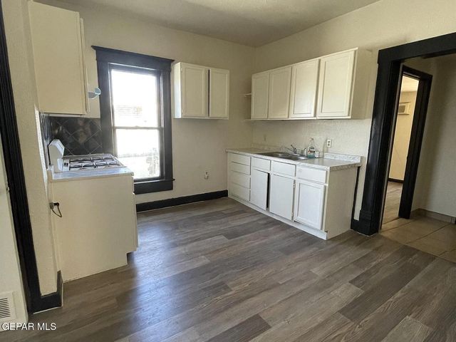 3215 WYOMING Avenue, El Paso, TX 79903