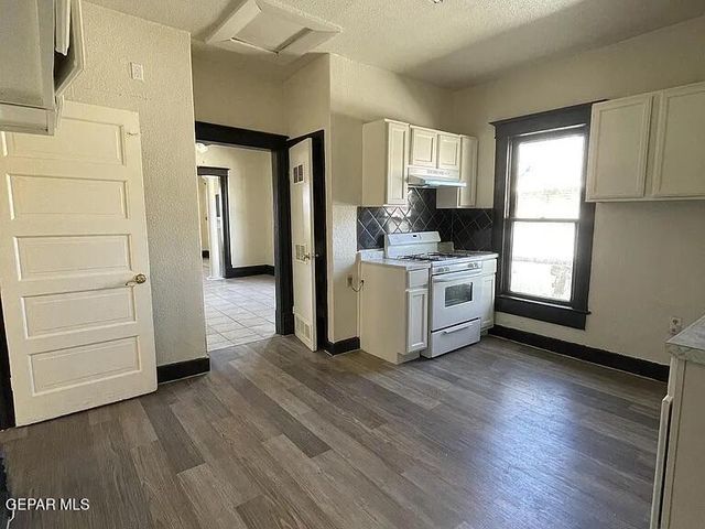 3215 WYOMING Avenue, El Paso, TX 79903