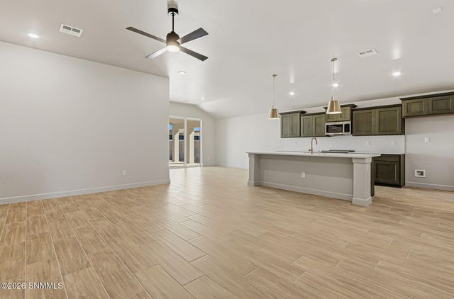 7354 Sentinel Avenue, Las Cruces, NM 88012