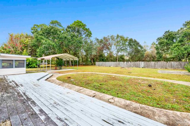 5720 Perkins St, Pensacola, FL 32526