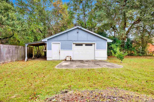 5720 Perkins St, Pensacola, FL 32526