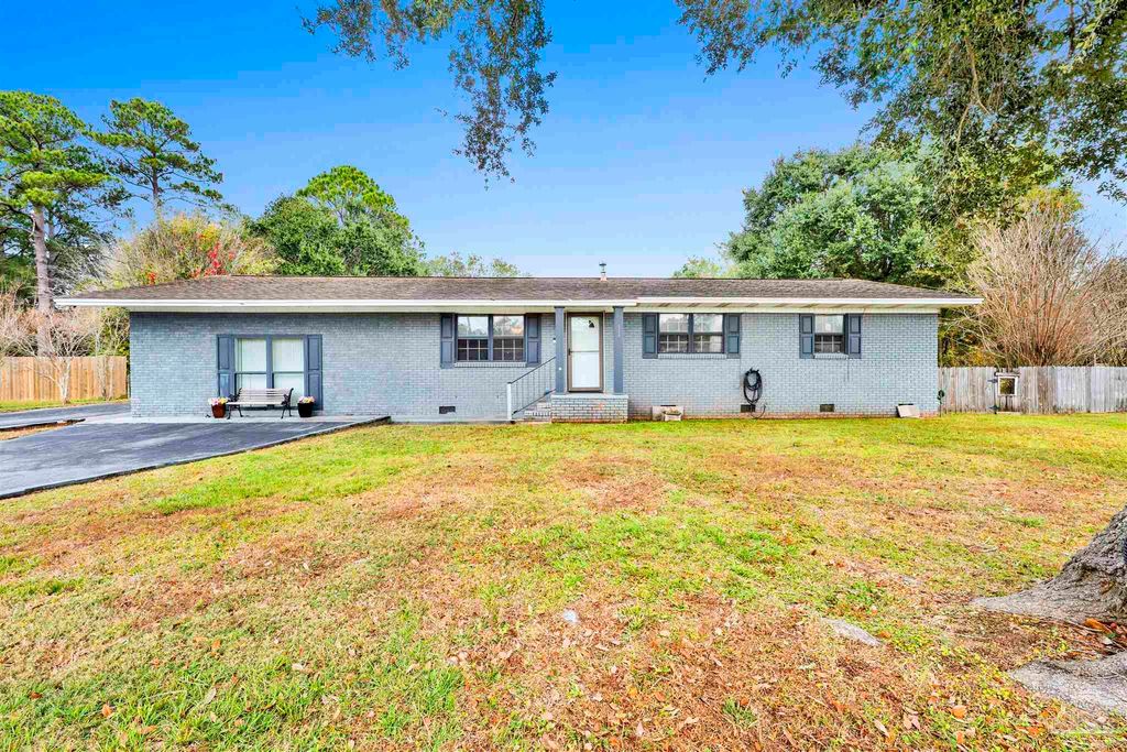 5720 Perkins St, Pensacola, FL 32526