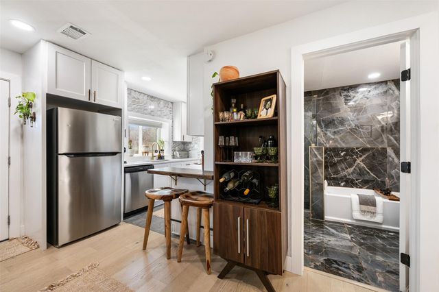 1616 Webberville RD A, Austin, TX 78721