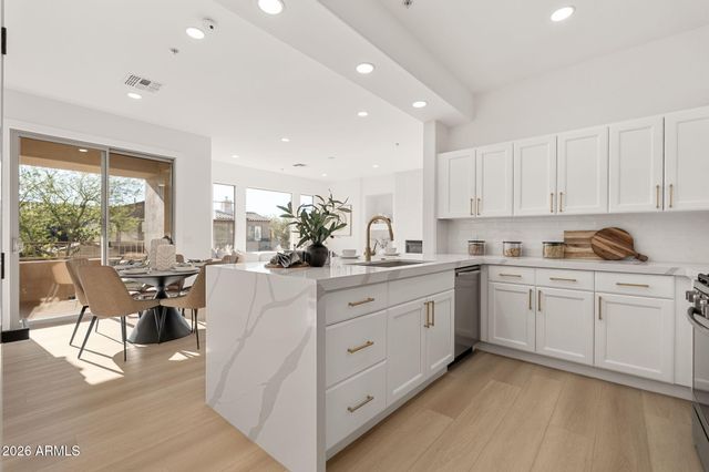 19475 N GRAYHAWK Drive 2116, Scottsdale, AZ 85255