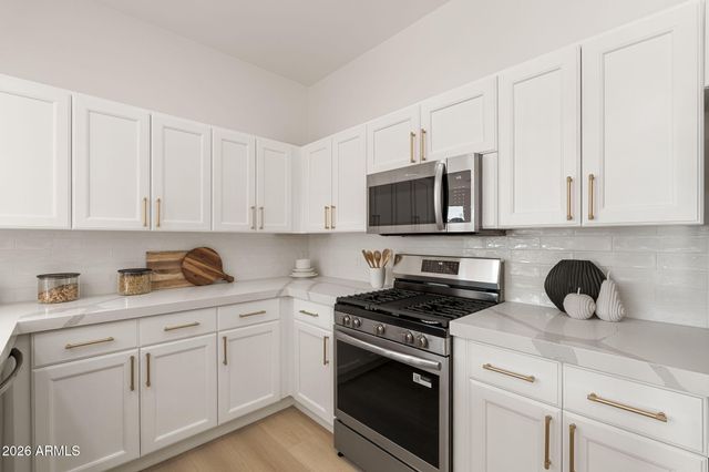 19475 N GRAYHAWK Drive 2116, Scottsdale, AZ 85255