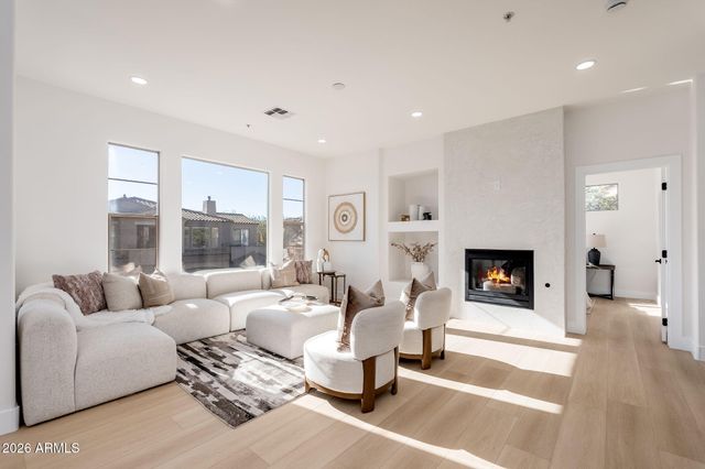 19475 N GRAYHAWK Drive 2116, Scottsdale, AZ 85255