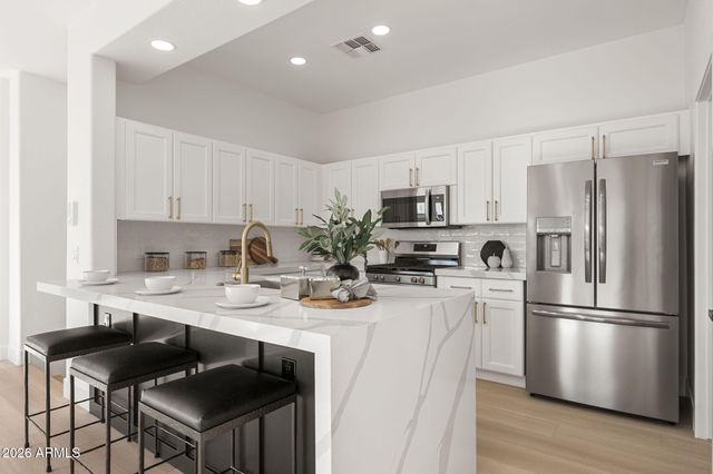 19475 N GRAYHAWK Drive 2116, Scottsdale, AZ 85255