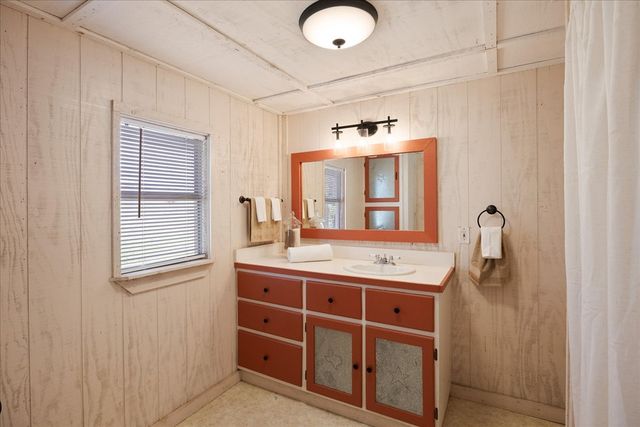 708A FM 473, Comfort, TX 78013