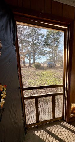 597 Sixteenth Section Road, Mcrae, AR 72102