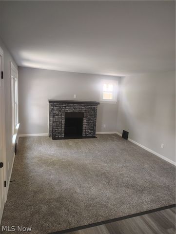 21 Fernwood Avenue, Youngstown, OH 44509