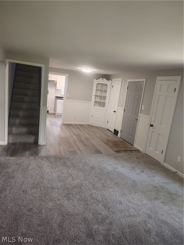 21 Fernwood Avenue, Youngstown, OH 44509