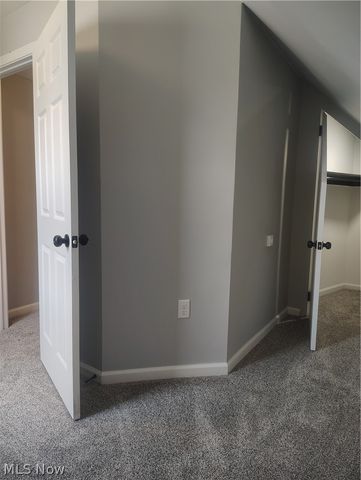 21 Fernwood Avenue, Youngstown, OH 44509