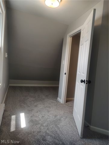21 Fernwood Avenue, Youngstown, OH 44509