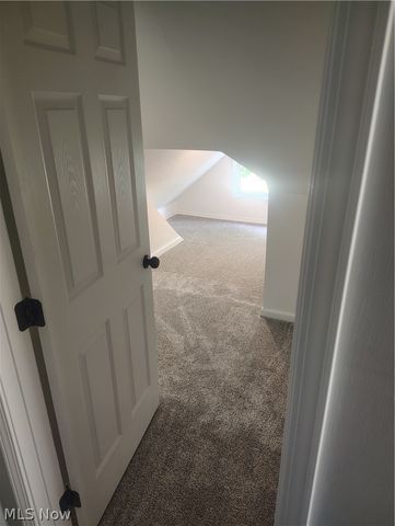 21 Fernwood Avenue, Youngstown, OH 44509