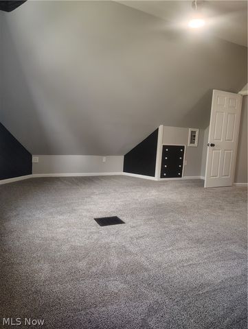21 Fernwood Avenue, Youngstown, OH 44509