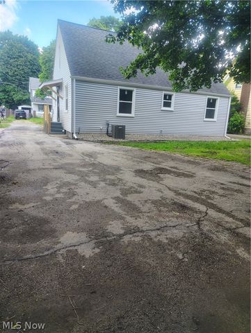 21 Fernwood Avenue, Youngstown, OH 44509