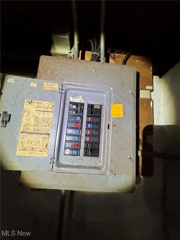 16015 S Lotus Drive, Cleveland, OH 44128