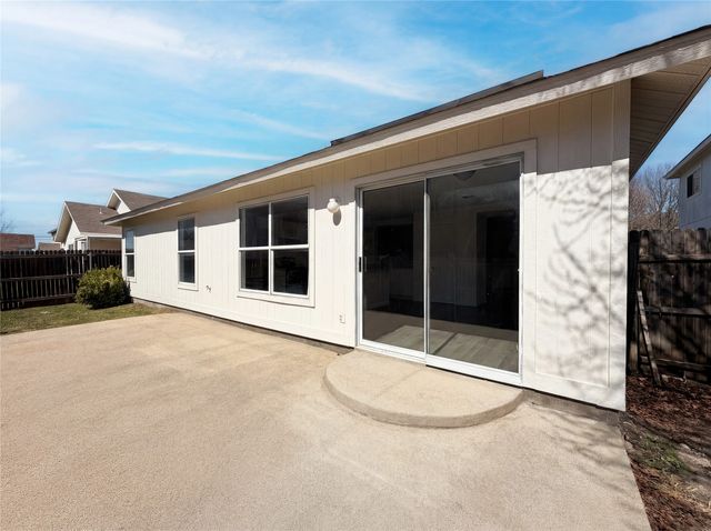 10133 Chapel Glen Terrace, Fort Worth, TX 76116