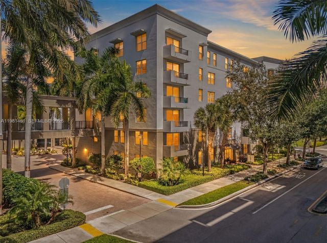 2421 NE 65th St 403, Fort Lauderdale, FL 33308