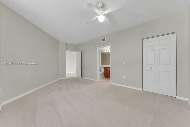 2421 NE 65th St 403, Fort Lauderdale, FL 33308