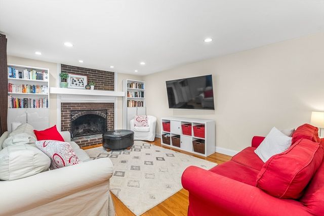 33 Overlook Ave, Dedham, MA 02026