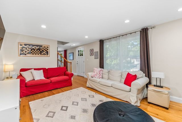 33 Overlook Ave, Dedham, MA 02026