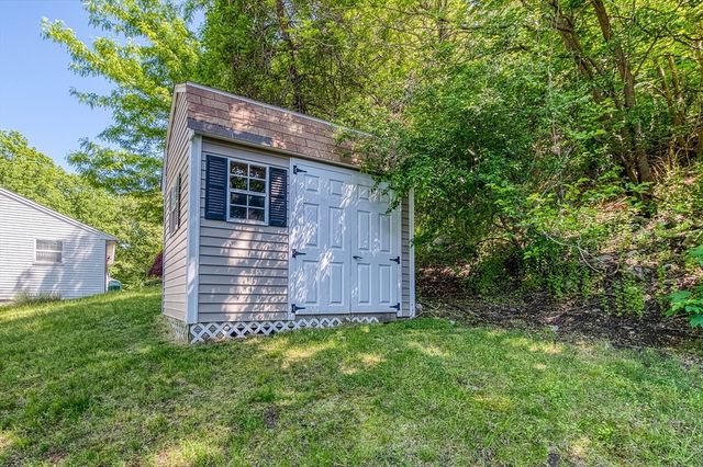 33 Overlook Ave, Dedham, MA 02026