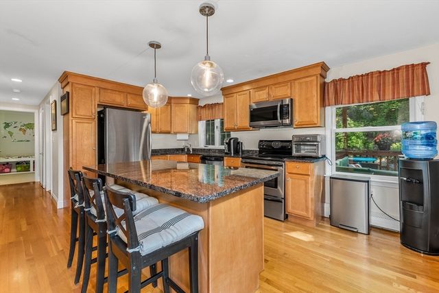 33 Overlook Ave, Dedham, MA 02026