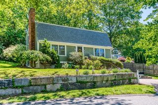 33 Overlook Ave, Dedham, MA 02026