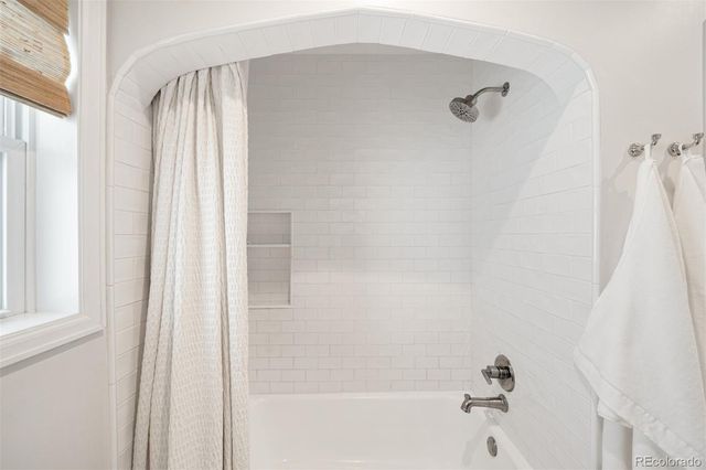 1130 L N Monaco Parkway, Denver, CO 80220