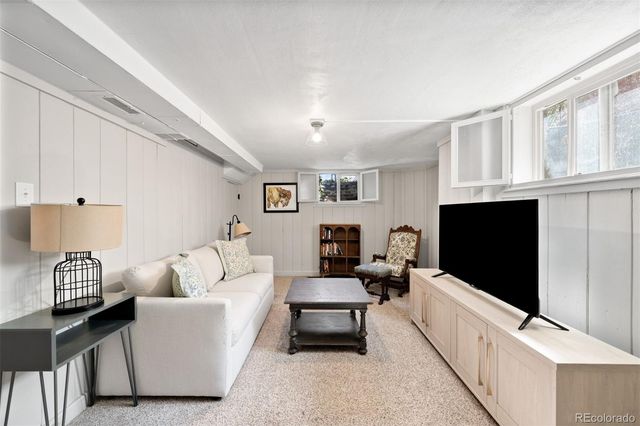 1130 L N Monaco Parkway, Denver, CO 80220