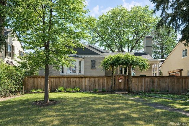 1130 L N Monaco Parkway, Denver, CO 80220