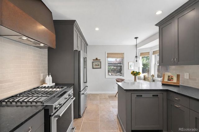 1130 L N Monaco Parkway, Denver, CO 80220