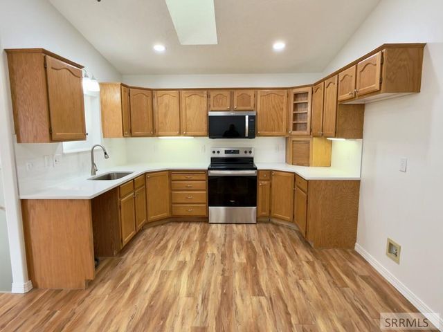 1504 S Falcon Drive, Ammon, ID 83406