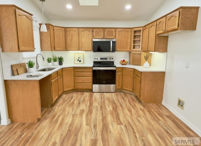 1504 S Falcon Drive, Ammon, ID 83406