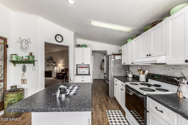 2400 E BASELINE Avenue 79, Apache Junction, AZ 85119