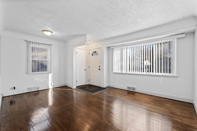 26315 Hampden Street, Madison Heights, MI 48071