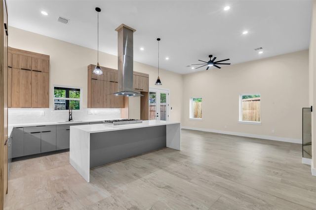 9630 Vilven Lane, Houston, TX 77080