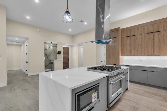 9630 Vilven Lane, Houston, TX 77080