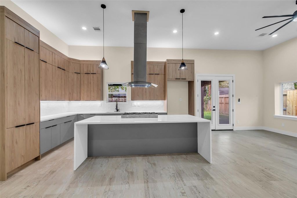 9630 Vilven Lane, Houston, TX 77080