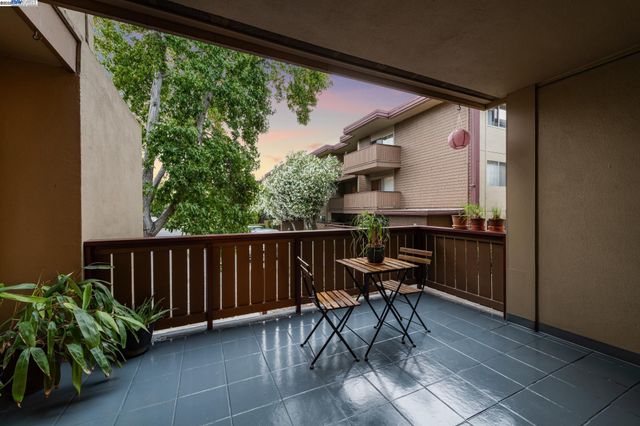 1321 Webster St D116, Alameda, CA 94501