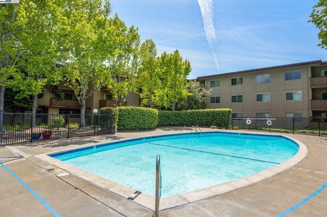 1321 Webster St D116, Alameda, CA 94501