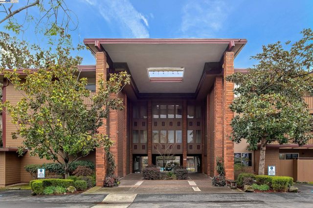 1321 Webster St D116, Alameda, CA 94501