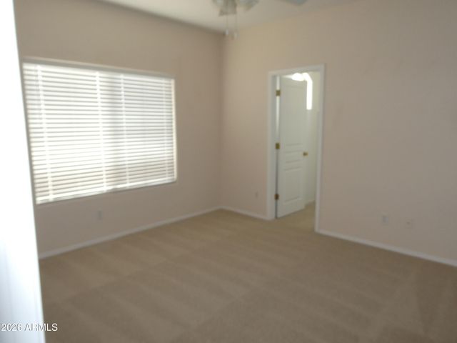 8812 W GLENN Drive, Glendale, AZ 85305