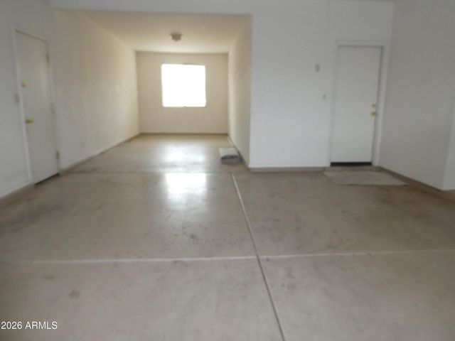 8812 W GLENN Drive, Glendale, AZ 85305
