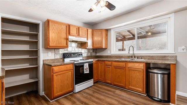 10050 Norwich Drive, Norwich, OH 43767